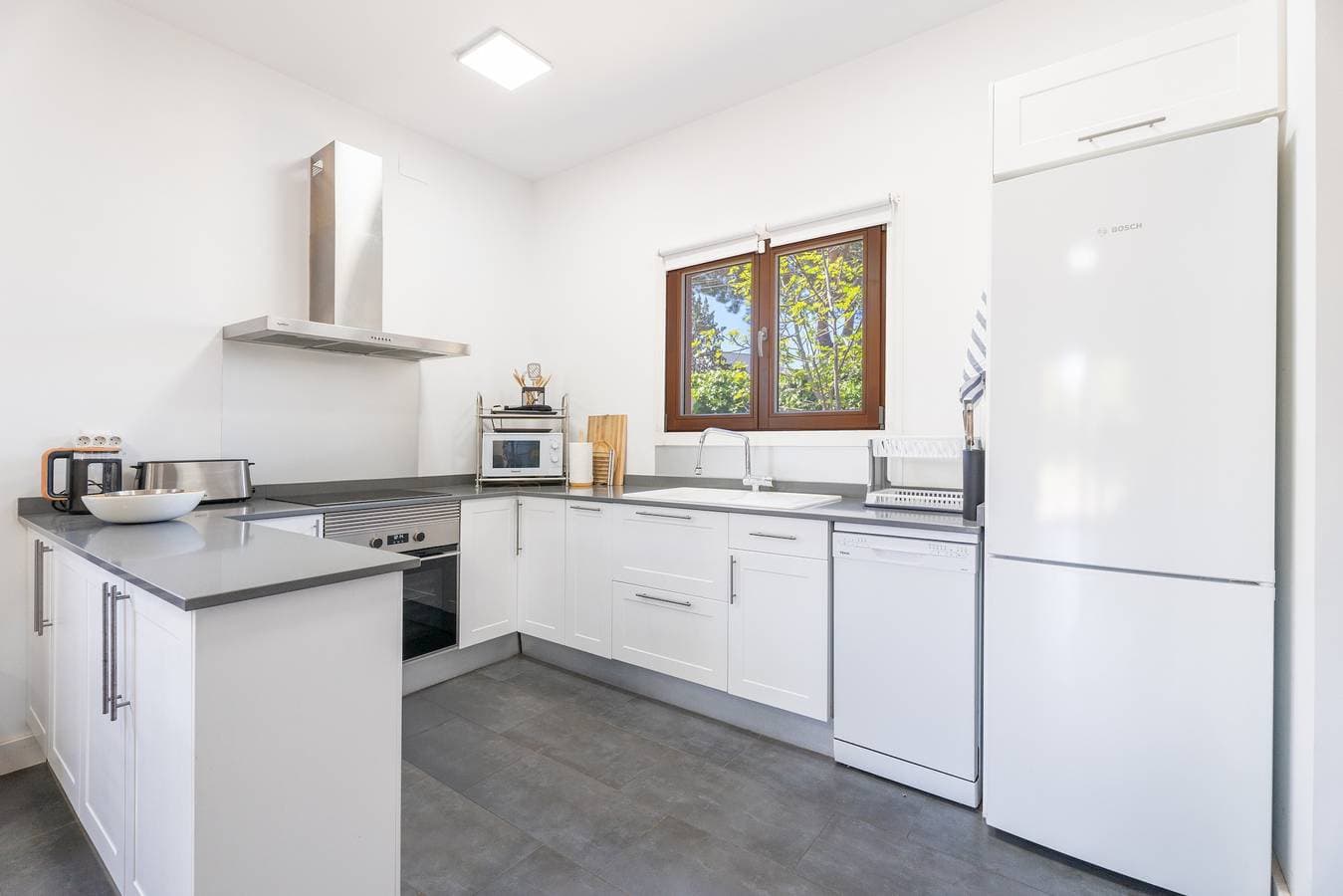 Foto 9 von 30: Ferienhaus 'Casa En Sierra Calderona' mit Bergblick, WLAN und Klimaanlage