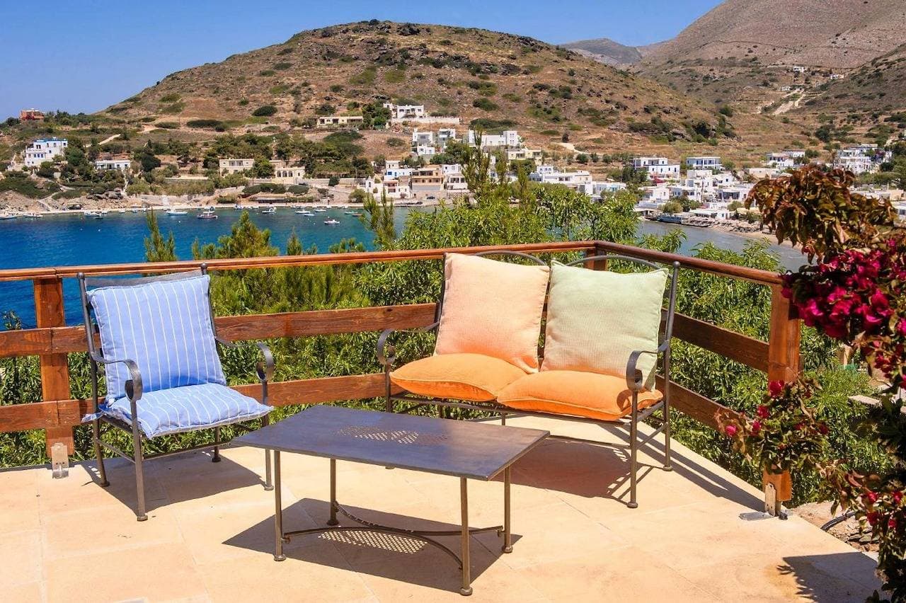 Foto 6 von 58: Schöne Villa mit Pool direkt am Meer, Wifi, 8 Pers. | Syros, Kykladen