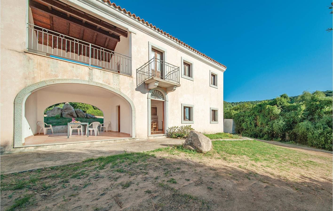 Apartment mit Meerblick, Pool und Parkplatz - 2 km zum Strand 1