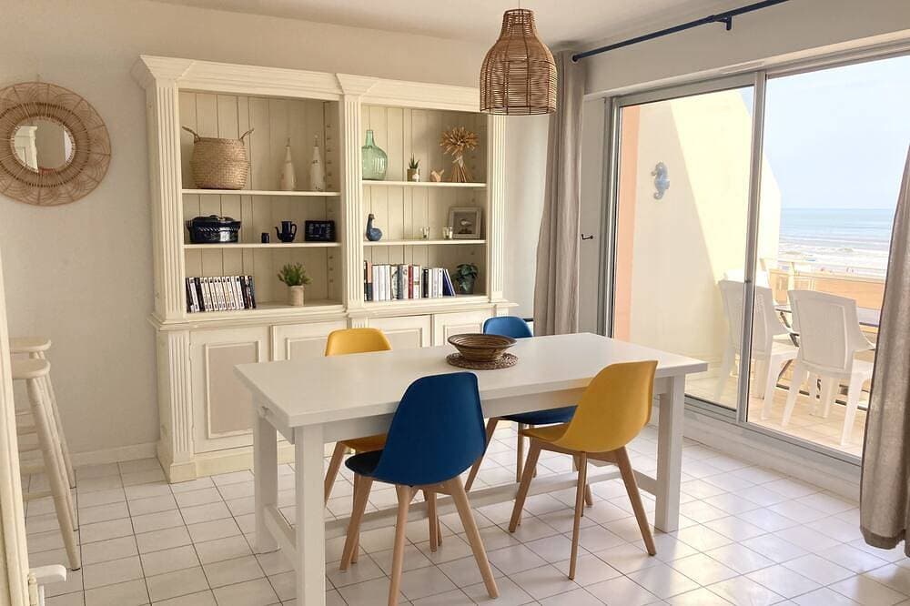 Foto 8 von 11: Waterfront, 58 m² klimatisierte Wohnung mit Doppelbalkon