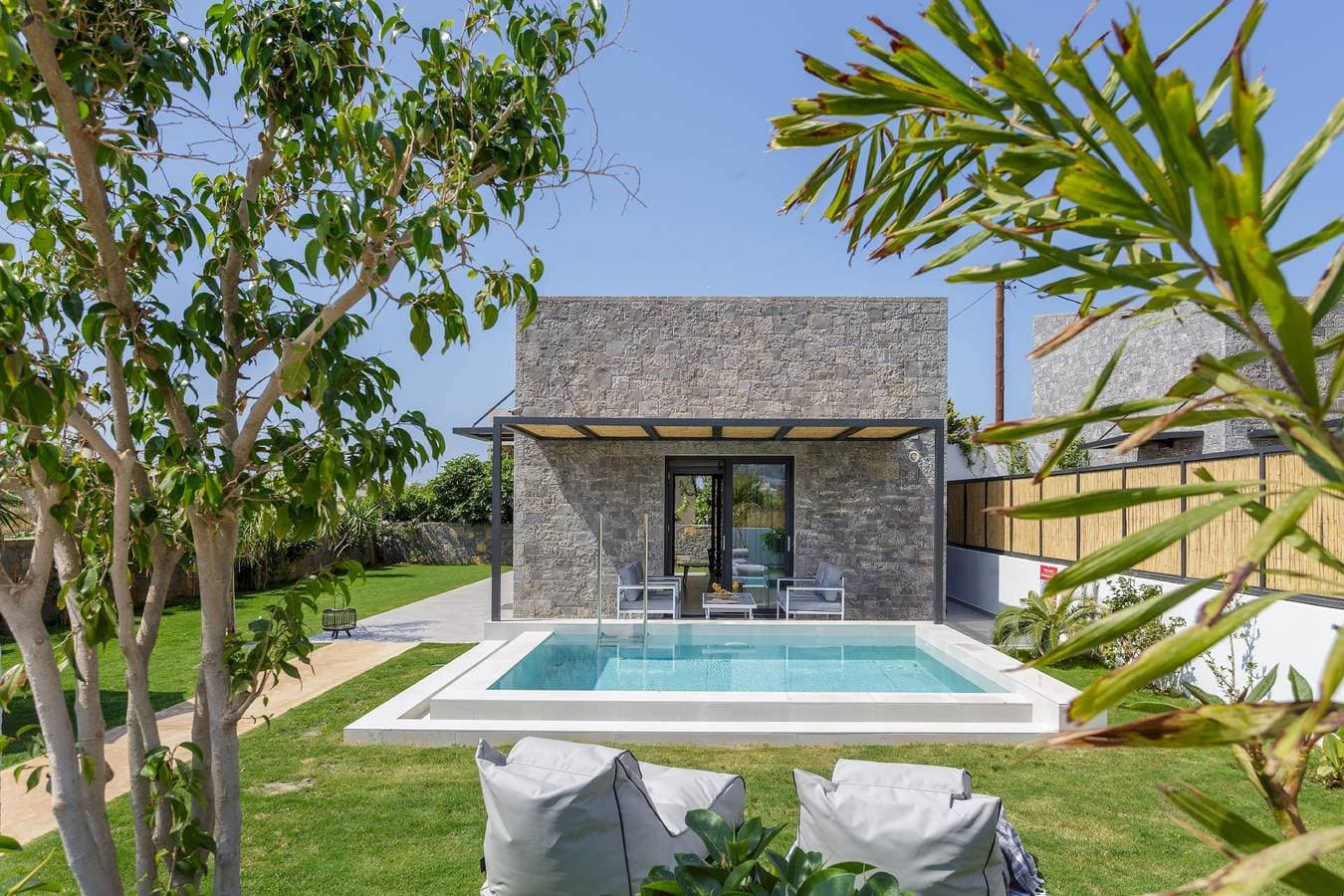 Foto 5 von 30: Villa für 4 Personen mit Pool