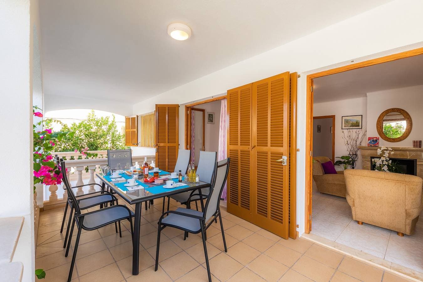 Foto 4 von 42: Geräumige Ferienwohnung Tobalu mit WLAN, Balkon, Terrasse und Garten