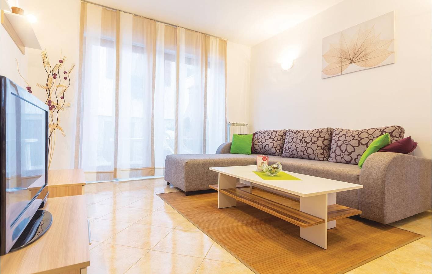Foto 9 von 28: Gemütliche 2-Zimmer-Wohnung mit Terrasse, in der Nähe des Strandes Havajka