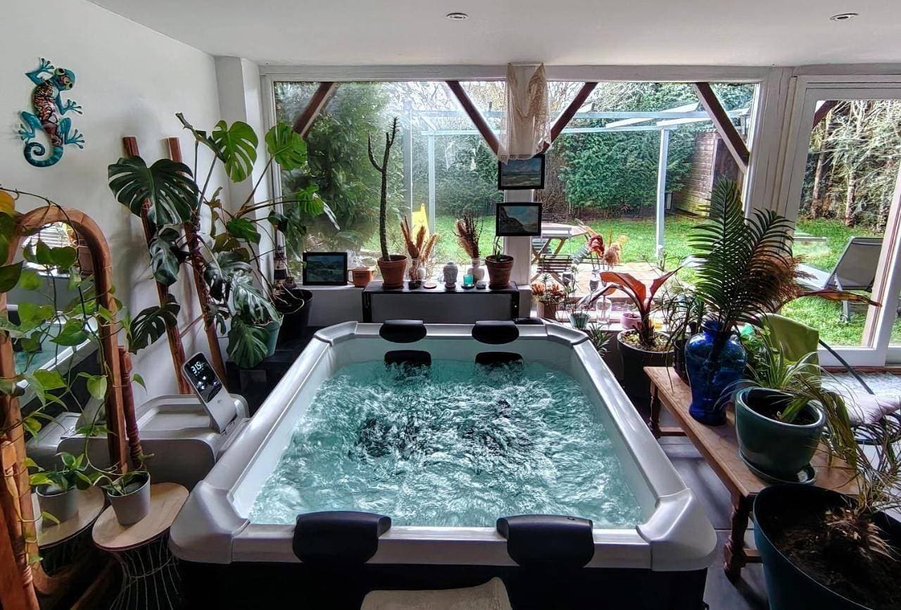 ZenZone Family Jacuzzi, Relax, Nature 1