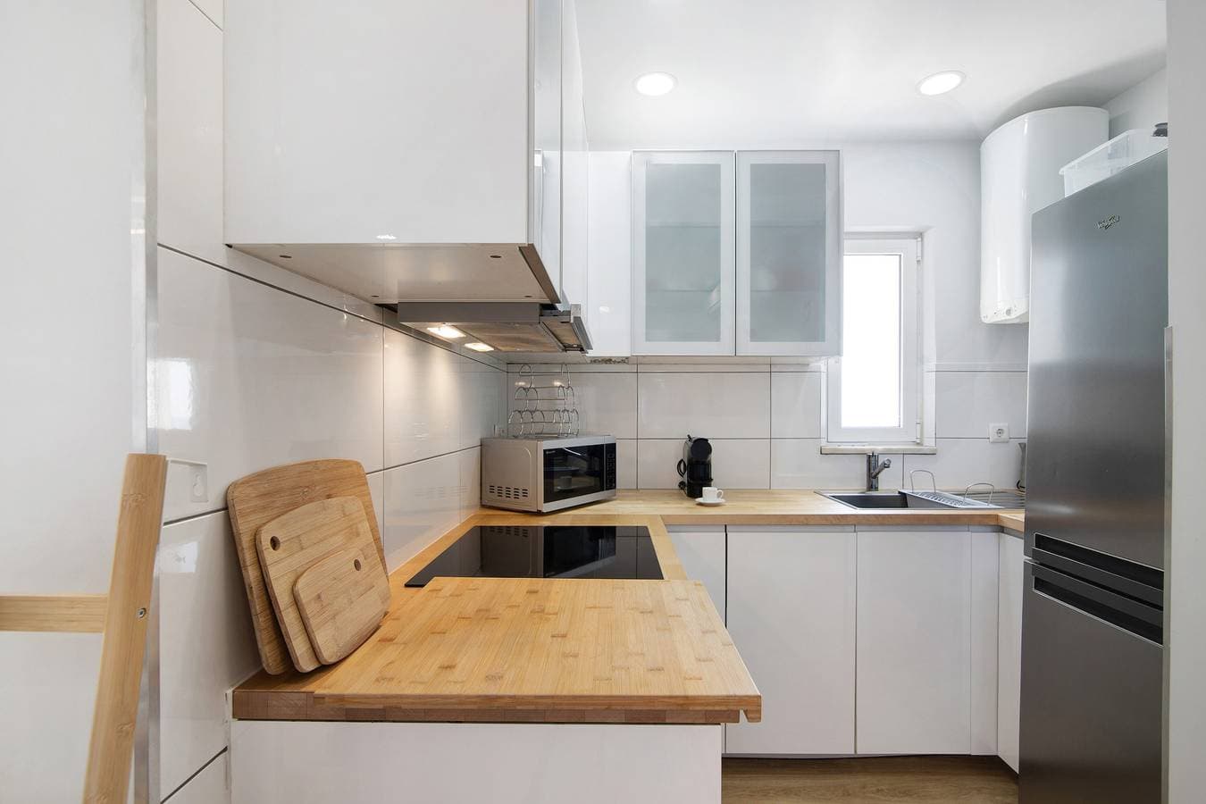 Foto 7 von 26: Ferienwohnung 'Moderno E Renovado T2' mit Meerblick, Balkon und WLAN