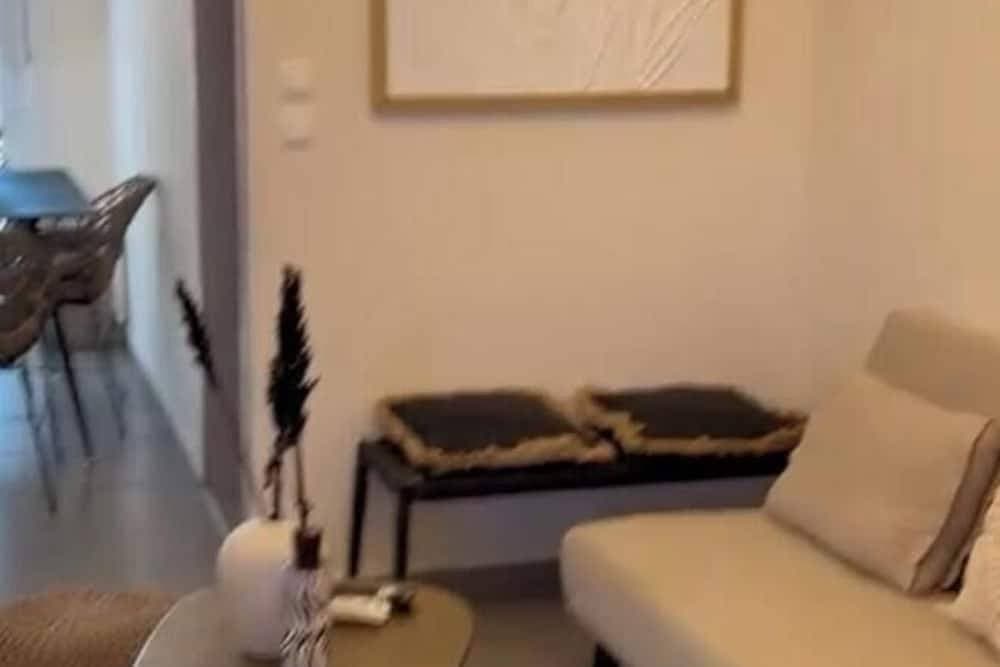 Foto 13 von 24: Oliviera Calm Home - 7 Min Walk to Beach View, Pool