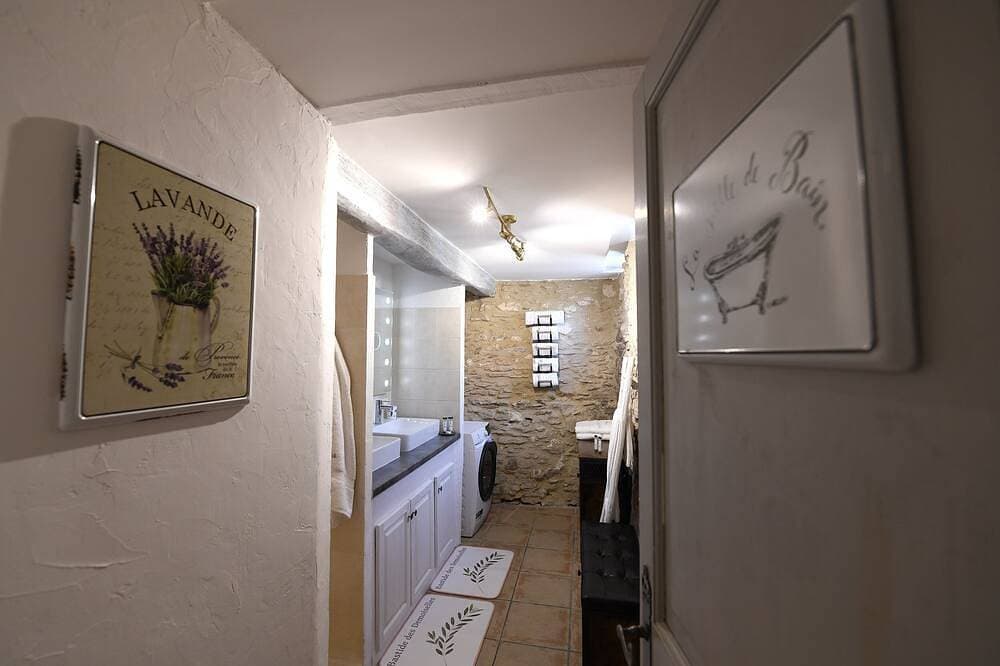 Foto 9 von 30: Gîte-Ensuite mit Dusche-Blick auf die Landschaft
