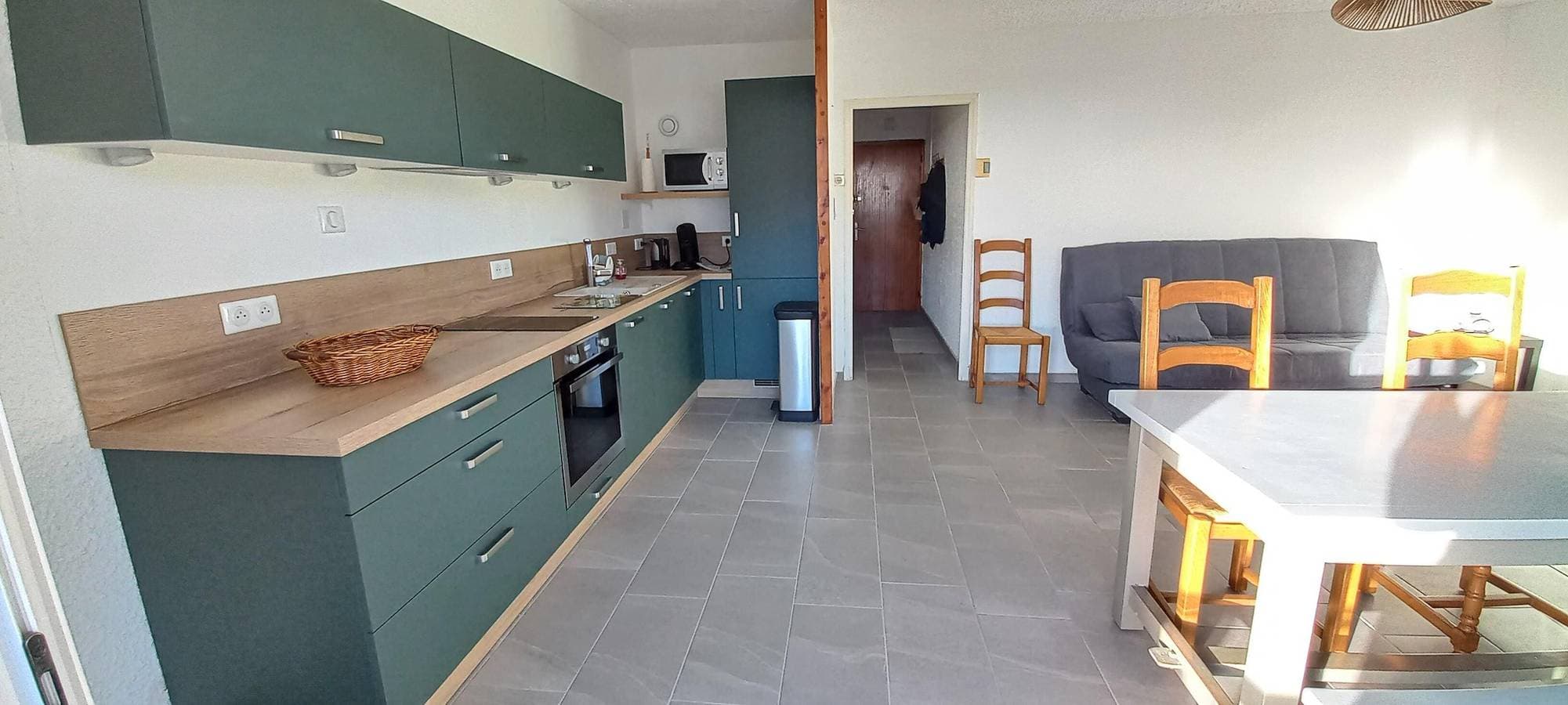Foto 9 von 16: „Aux Aurores“ – Charmante Wohnung mit Balkon und Bergblick