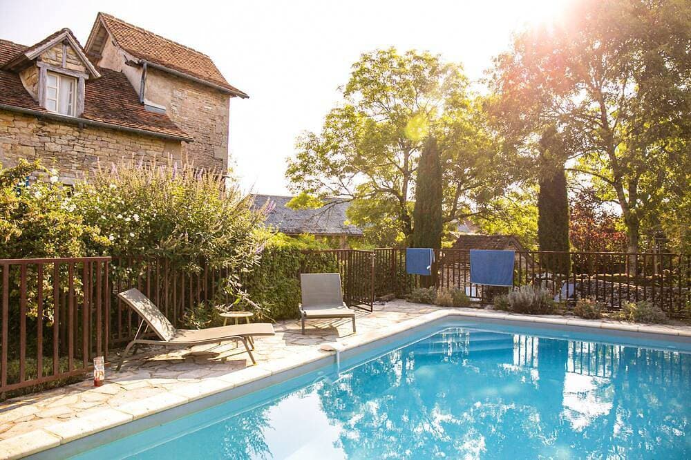 Little gem of the Quercy, a beautiful house with swimming pool for the holidays 1