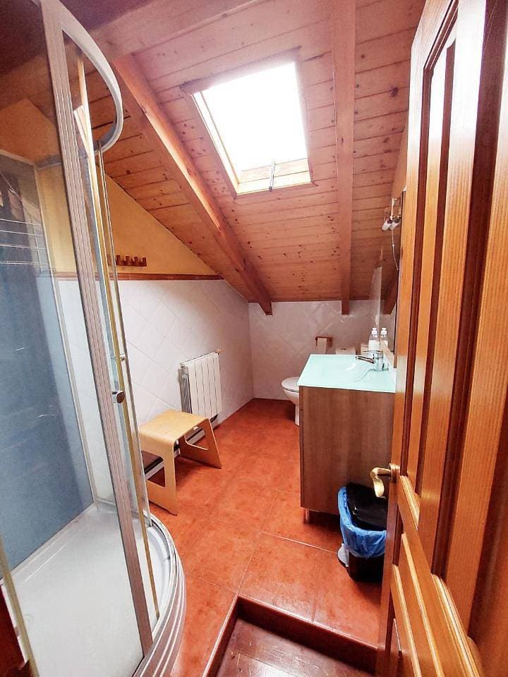Foto 13 von 19: Double Room with Private Bathroom