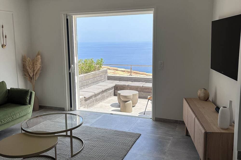 Foto 10 von 30: Luxusvilla 5 * Panorama Meerblick mit privatem beheiztem Pool + Spa