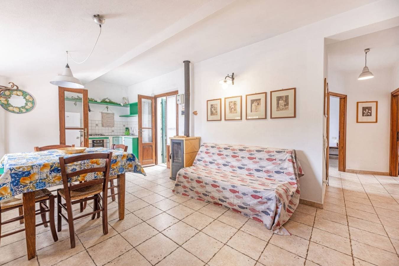 Foto 9 von 21: Ferienwohnung für 6 Personen mit Terrasse