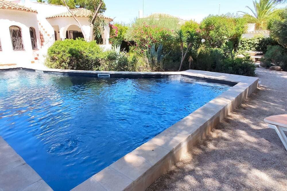 Charmante Rustikale Villa mit Pool & Mediterranem Garten 1