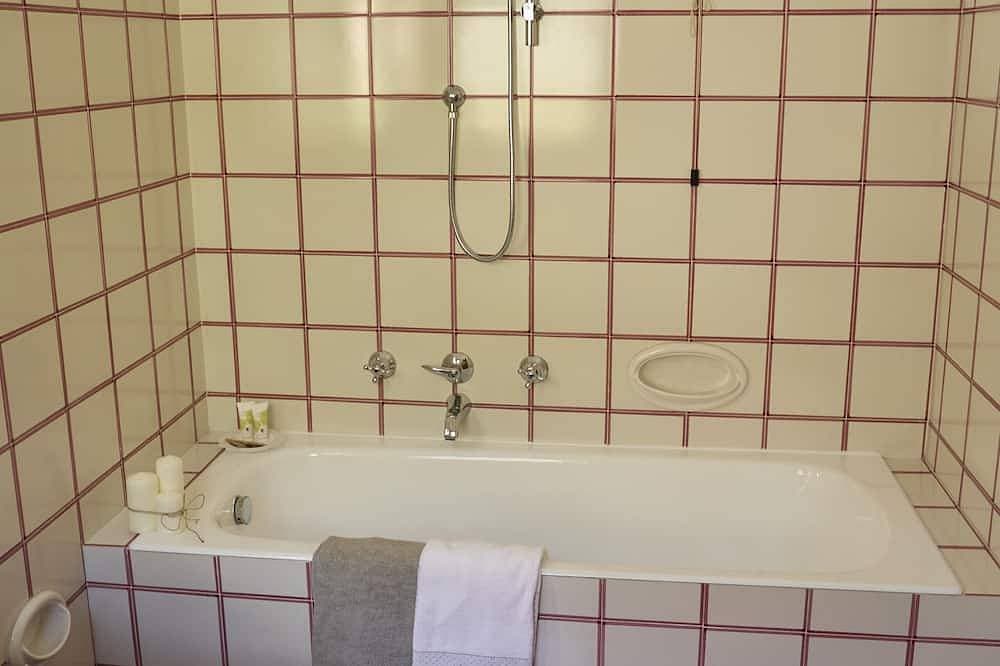 Foto 9 von 24: Comfortable lakefront family apartment