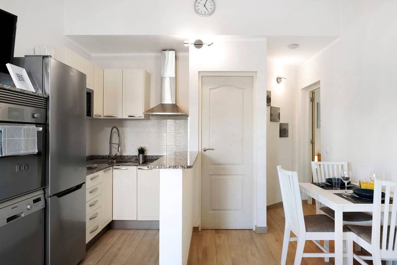 Foto 11 von 21: Ferienwohnung 'Bungalow La Roca' mit Gemeinschaftspool, WLAN und Klimaanlage