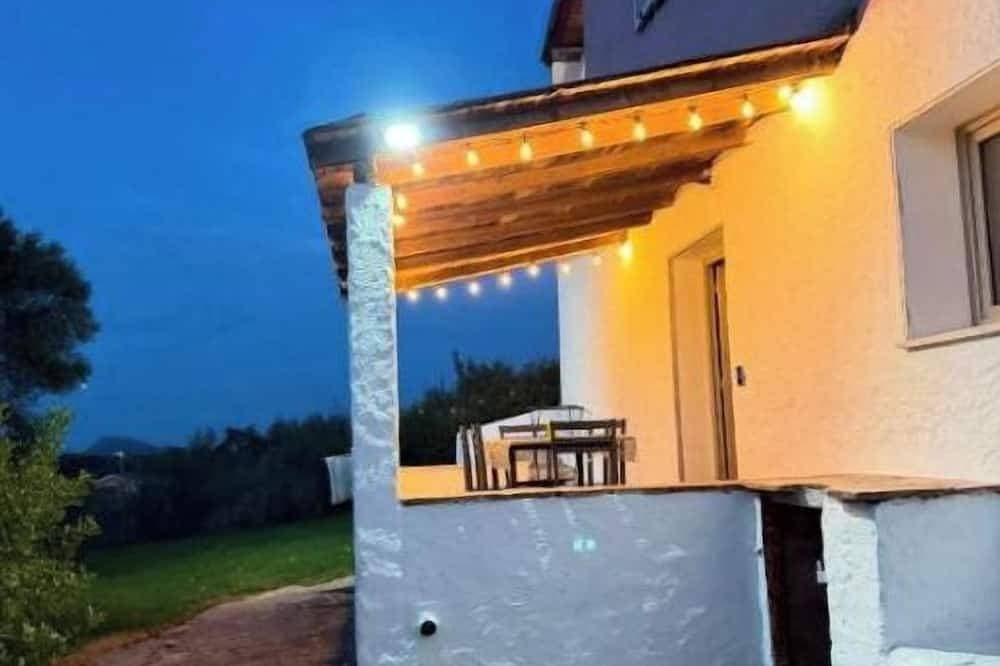Attinie Apartment – ​​Relax and enjoy the sea view just steps from the beach. 1
