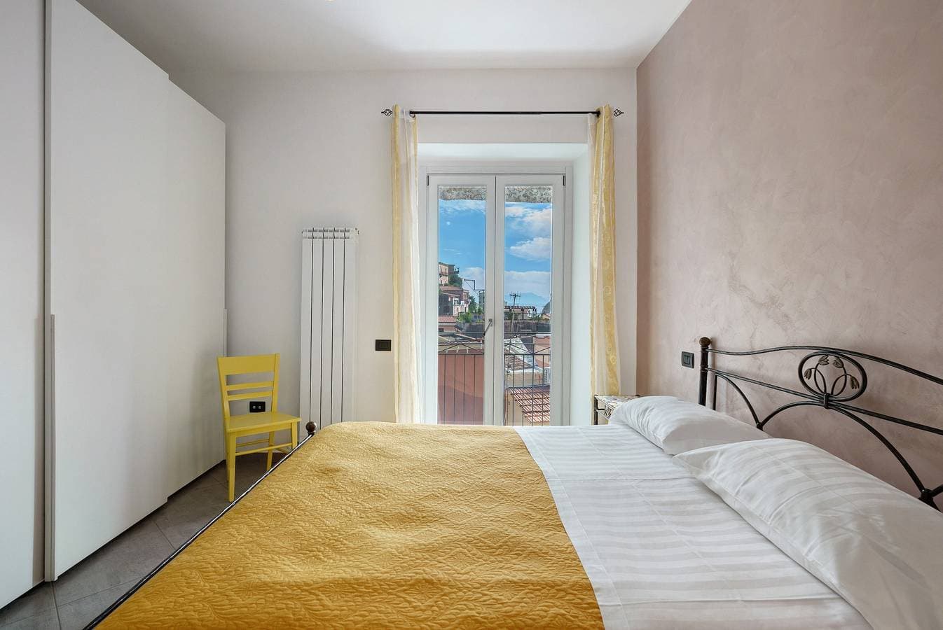 Foto 5 von 13: Zimmer 'Camera Libeccio Vista Mare' mit Meerblick, WLAN und Klimaanlage
