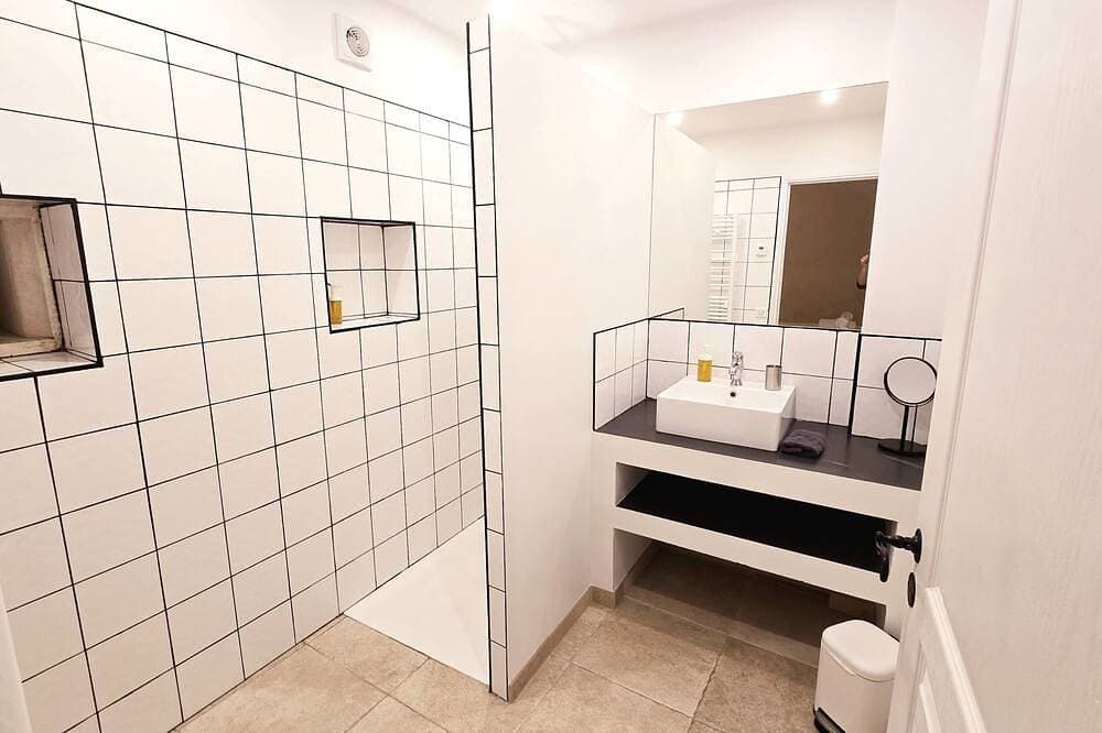 Foto 8 von 30: Cottage-Ensuite mit Dusche-La Bugade