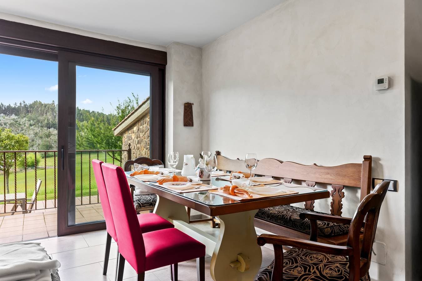 Foto 3 von 25: Ferienwohnung 'La Llosa' mit Bergblick, privater Terrasse und WLAN