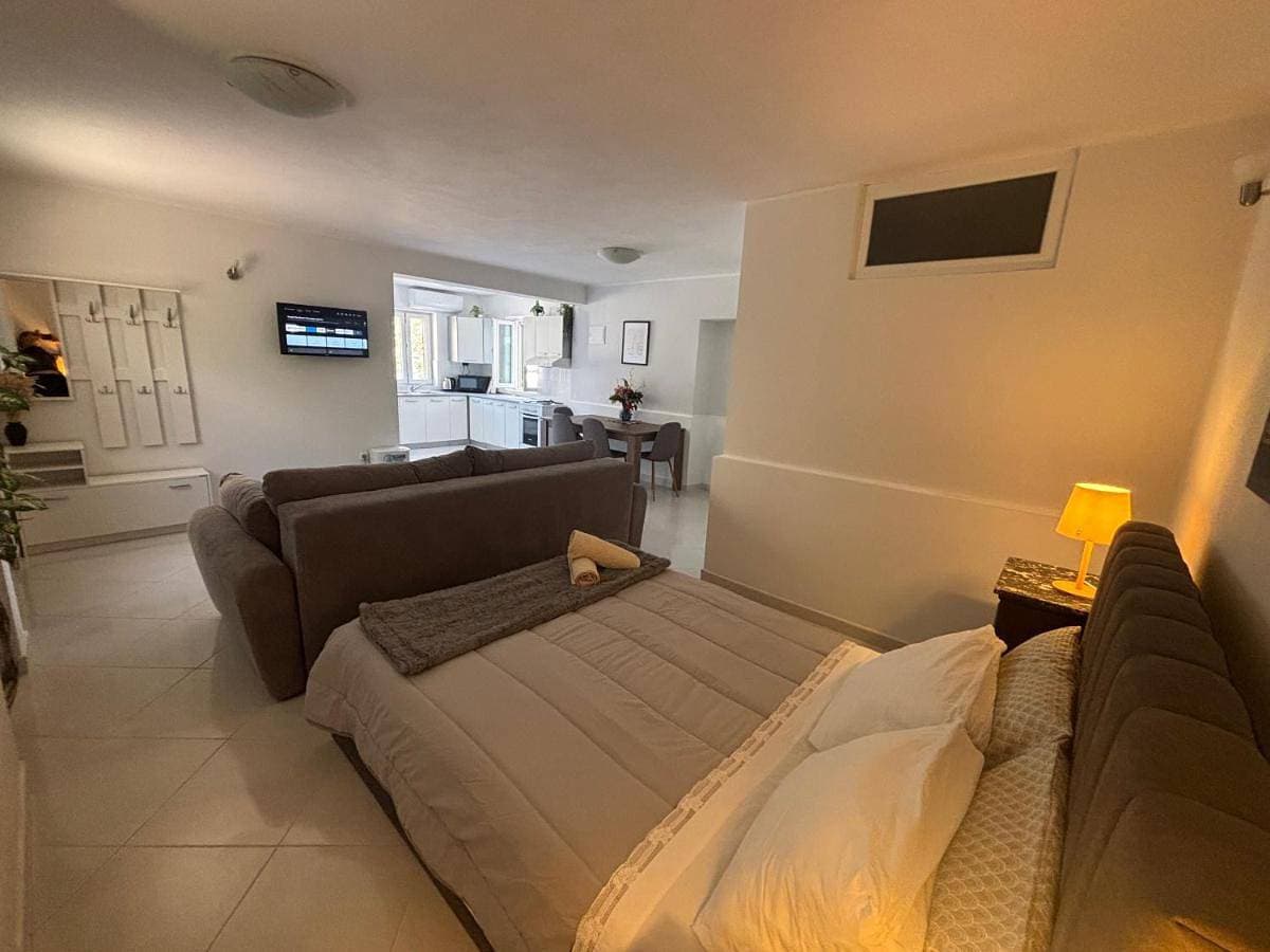 Studio Apartment Krapanj 1