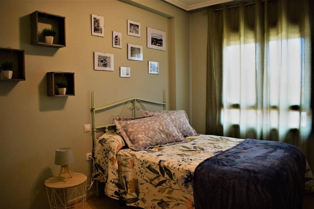 Foto 4 von 13: Two-Bedroom Apartment