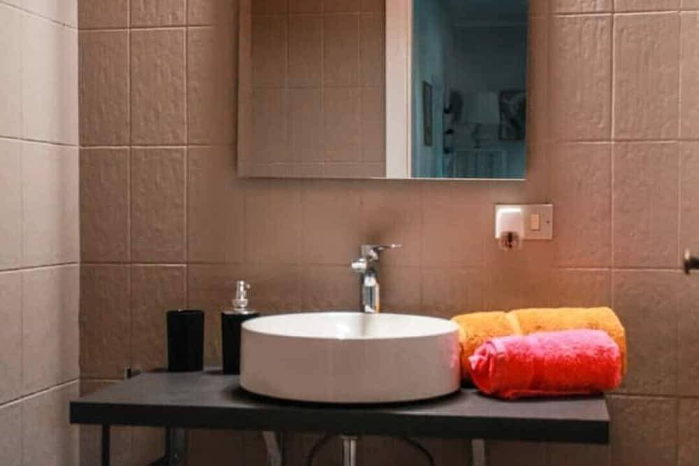 Foto 10 von 30: House of Gio. Near Chia under the Santa Margherita pine forest 100 m from the sea.