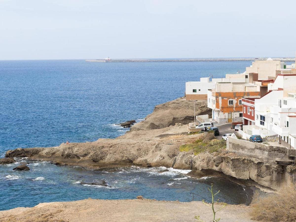 EK Brisa Del Mar Caleta Arico 1