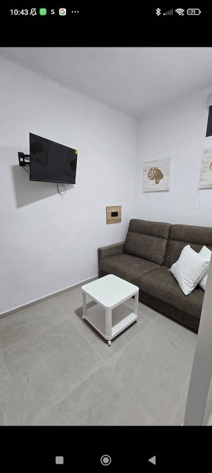 Foto 10 von 11: Studio mit gemeinschaftlicher Terrasse und Klimaanlage