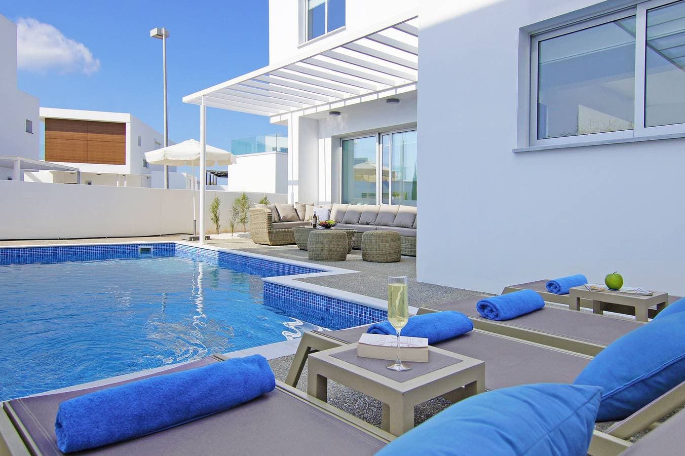 Foto 6 von 43: Villa für 7 Personen mit Balkon