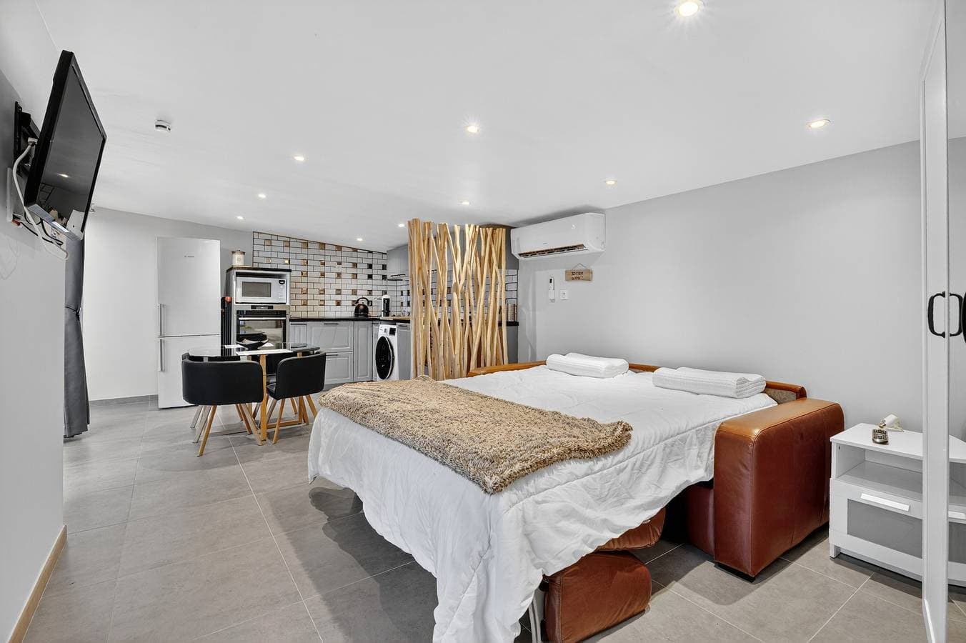 Foto 11 von 20: Studio „Cabanon Des Amandiers“ mit privater Terrasse, WLAN und Klimaanlage