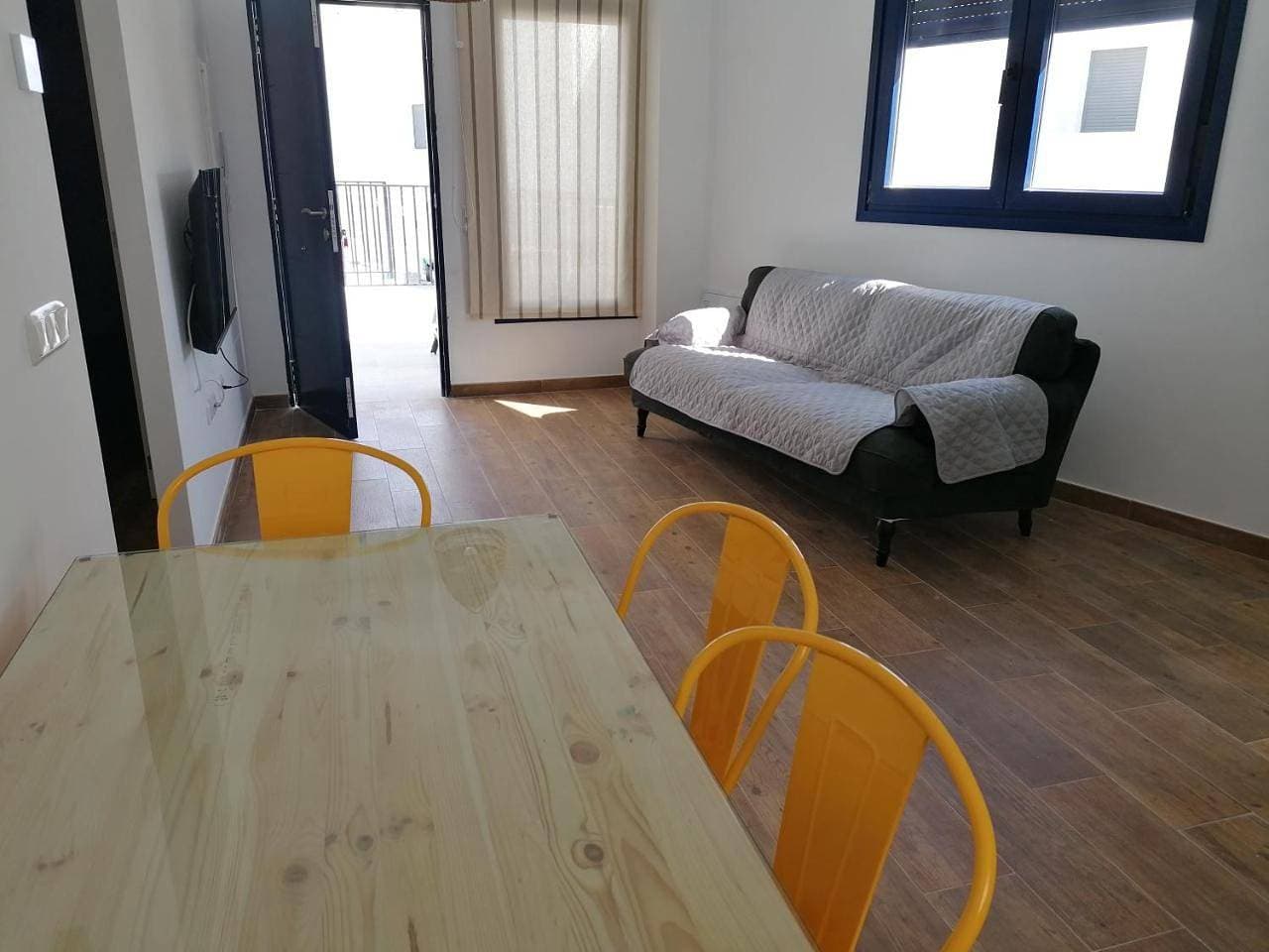 Foto 6 von 11: Two-Bedroom Apartment