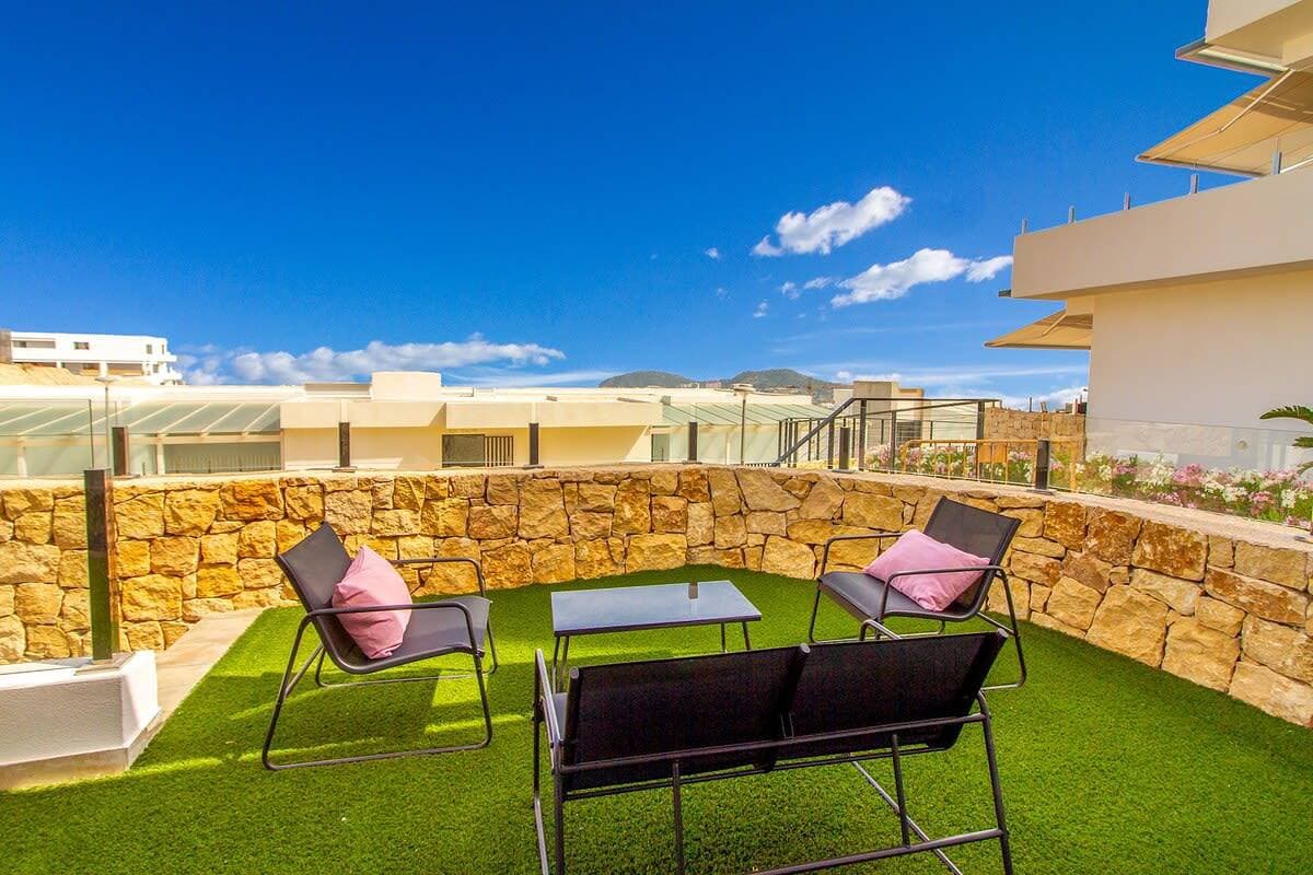Foto 7 von 23: Pink Sea • 2 Bedroom • Pool • Camporrosso Village