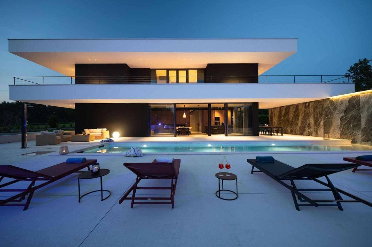 Luxury Villa She for 6 people with 61 m2 private pool, playground & activities on-side for adults and kids 1