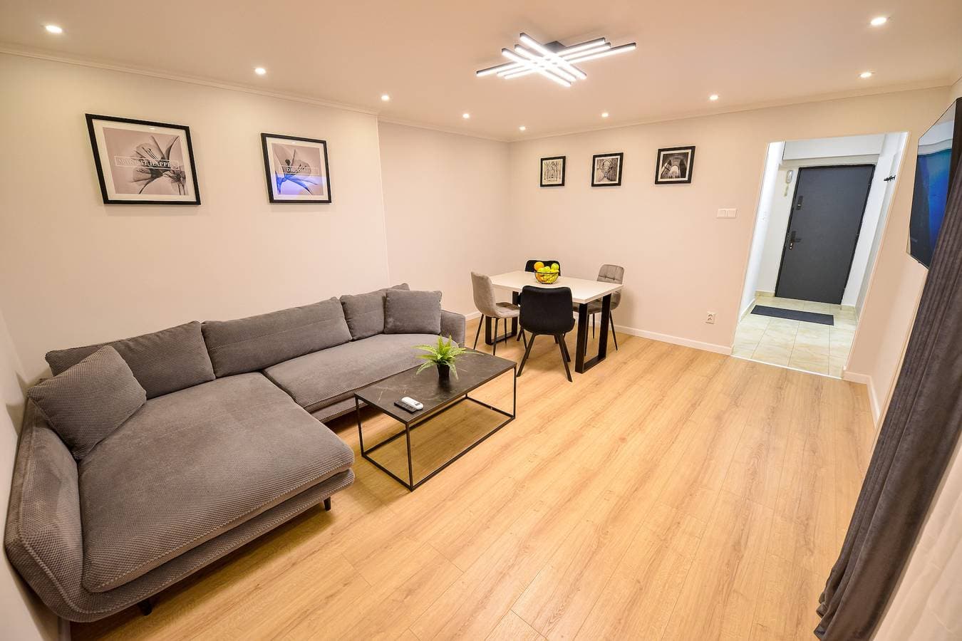 Foto 3 von 23: Libra Apartment - Zwei Schlafzimmer - 5 Gäste - Neben den Cismigiu-Gärten