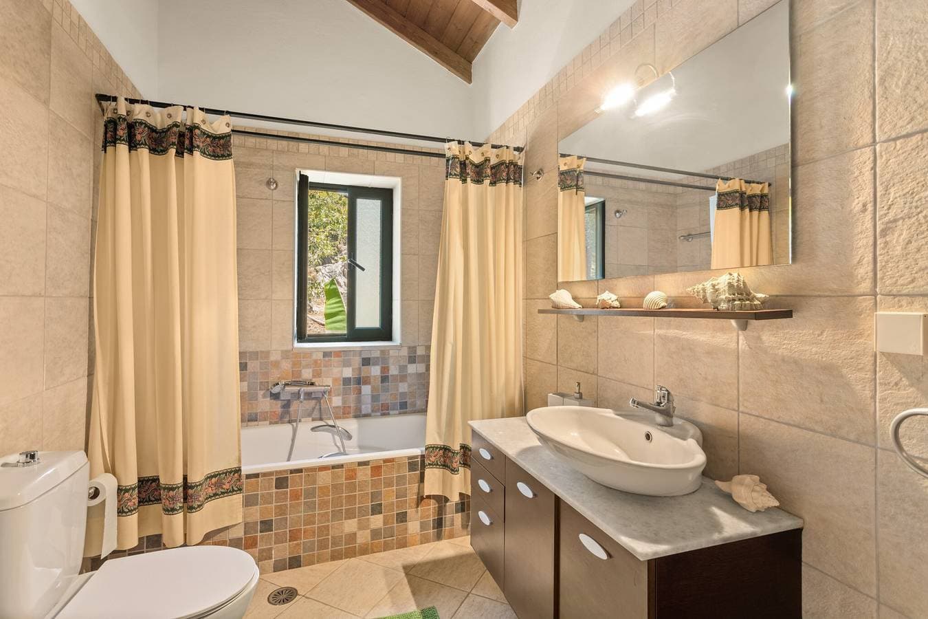 Foto 11 von 40: Ferienhaus „Villa Oneiro“ mit Meerblick, WLAN und Klimaanlage