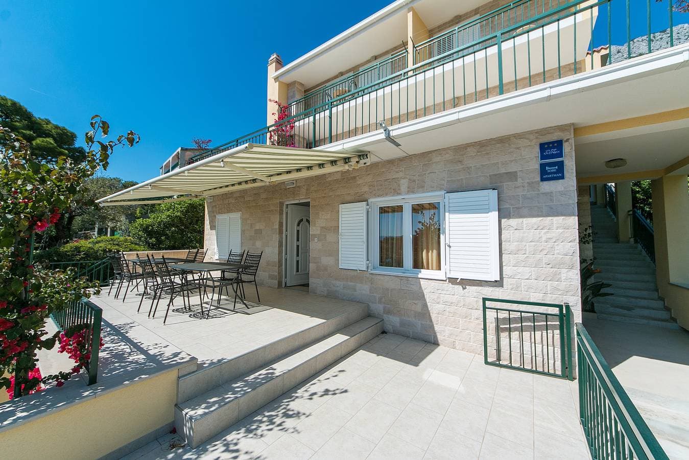 Foto 3 von 15: Zimmer mit Terrasse Brela, Makarska S-2717-i