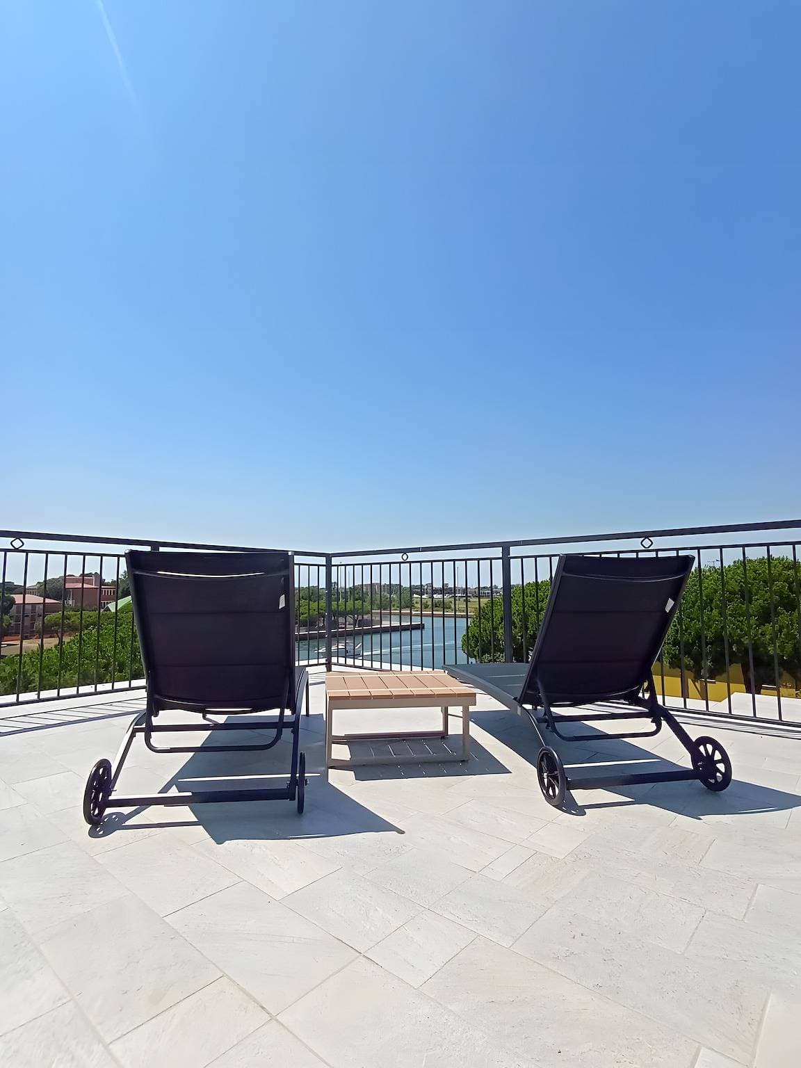 Foto 11 von 15: Apartment „Tramontana 1“ mit gemeinsamer Terrasse, WLAN und Klimaanlage