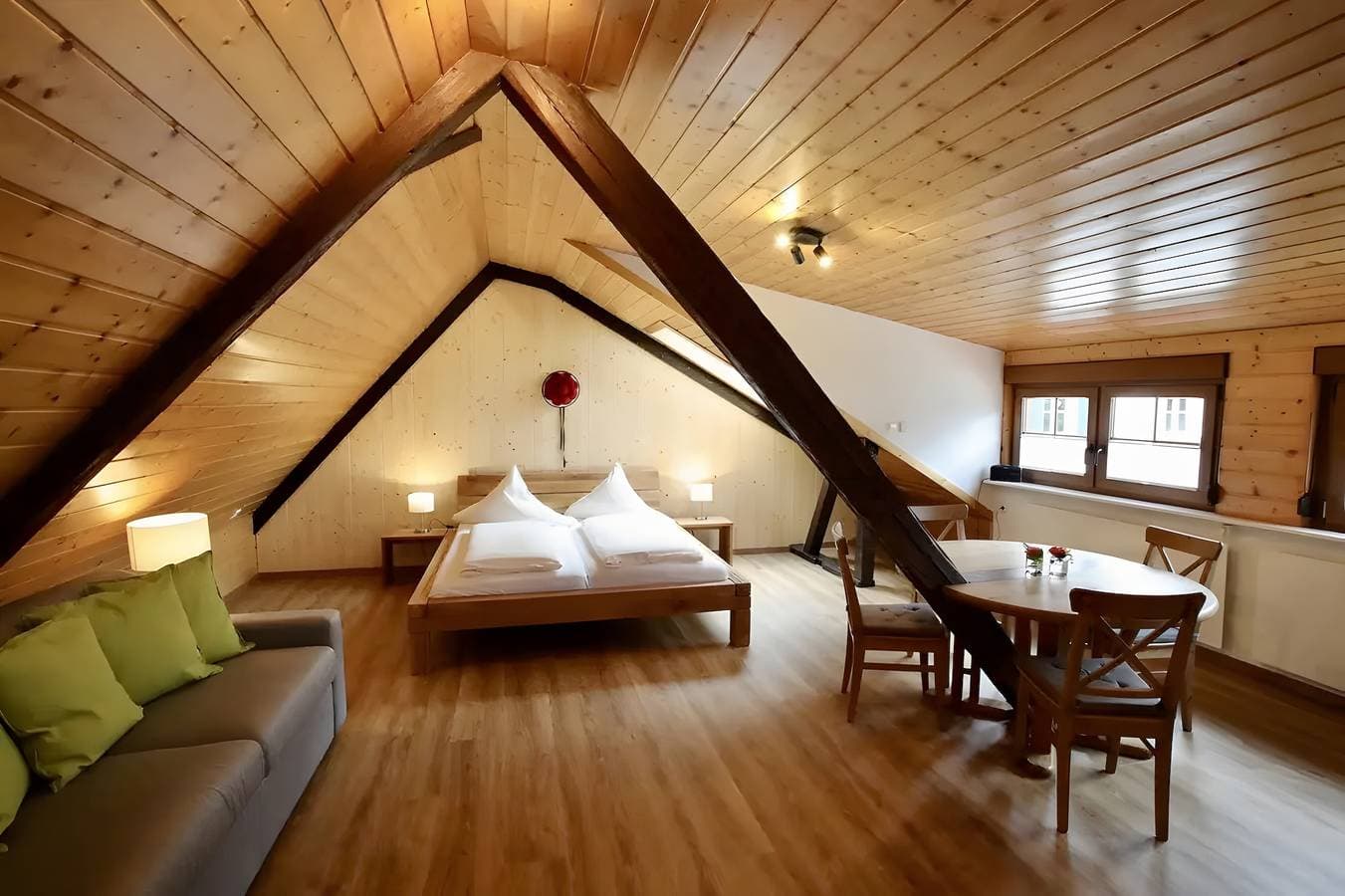 Foto 2 von 19: Gemütliches Schwarzwald-Studio "Brennhäusle" (52 qm) – WLAN & Parkplatz gratis, stadtnah