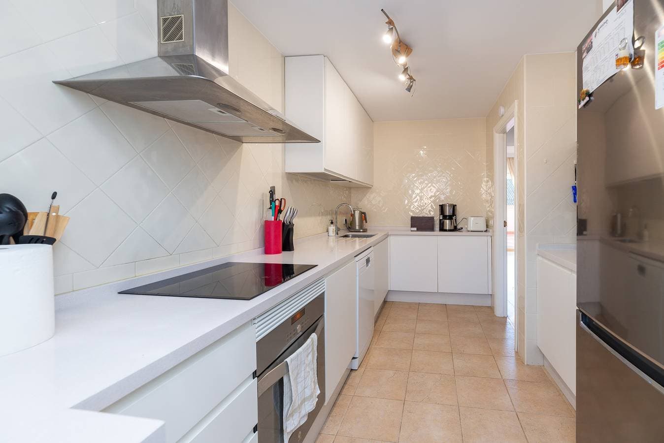 Foto 8 von 24: Ferienwohnung 'Penthouse in Elviria' mit Gemeinschaftspool, WLAN und Klimaanlage