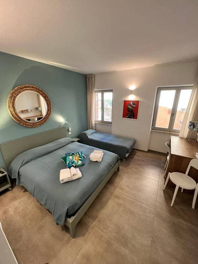 Foto 4 von 9: Double Room with Private Bathroom