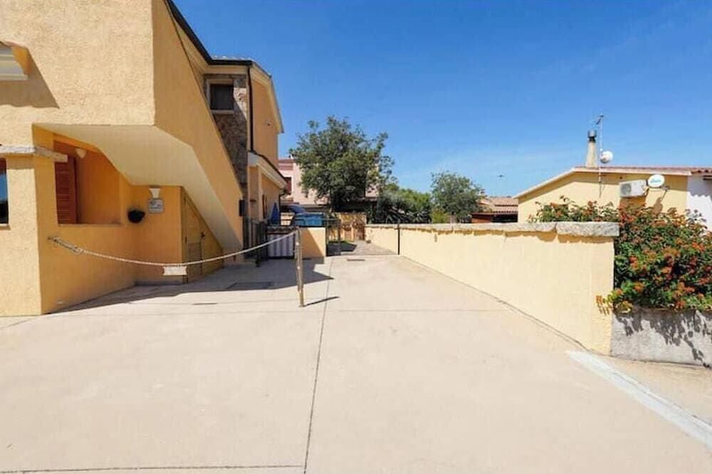 Foto 12 von 30: Apartment with Private Garden and Patio - Relaxation and Comfort Two Steps from the Sea