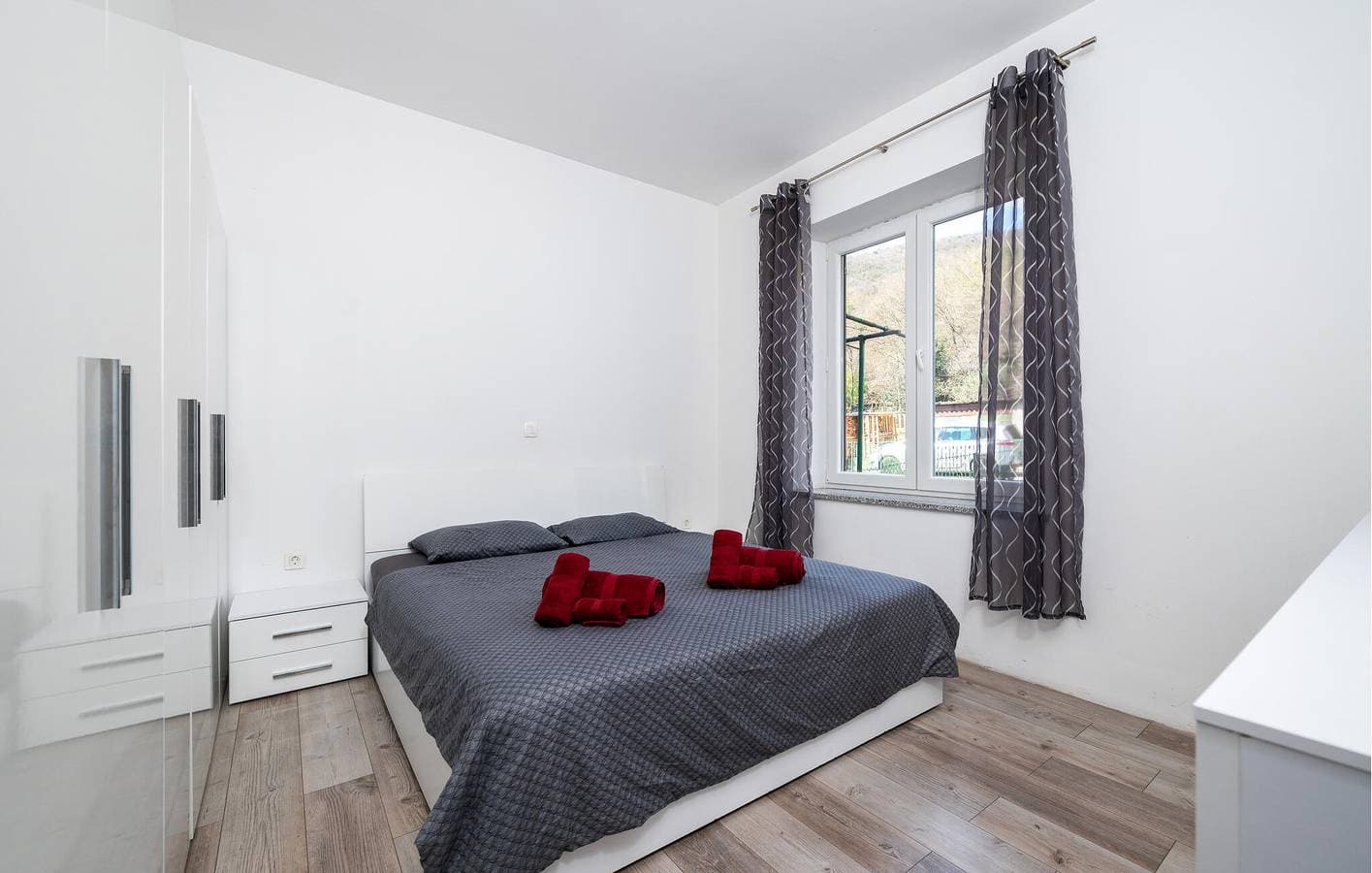 Foto 8 von 24: Gemütliche 2-Zimmer-Wohnung mit WLAN und Parkplatz, 500 m vom Stadtzentrum von Raša entfernt