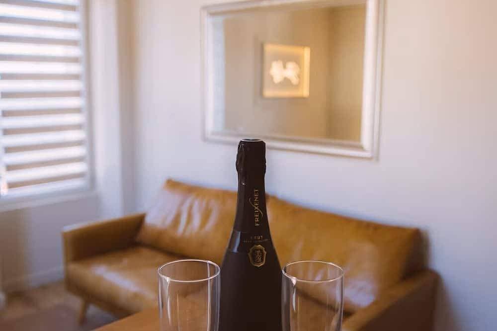 Foto 7 von 20: La Suite Suspendue – rooftop privé, cinéma & vue château
