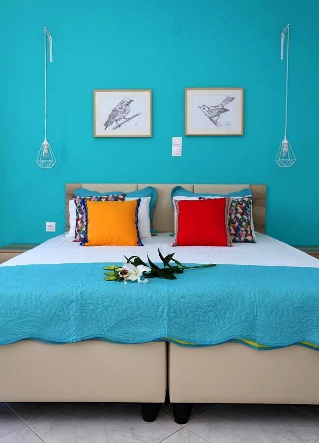 Yiannis Studios 1