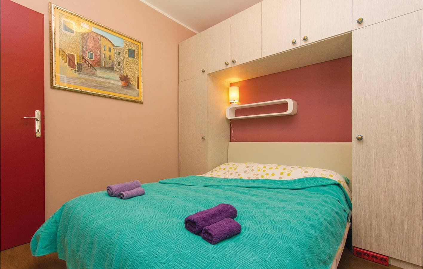 Foto 9 von 33: Gemütliche Ferienwohnung mit Terrasse, WLAN und 2 km Entfernung zum Hundestrand