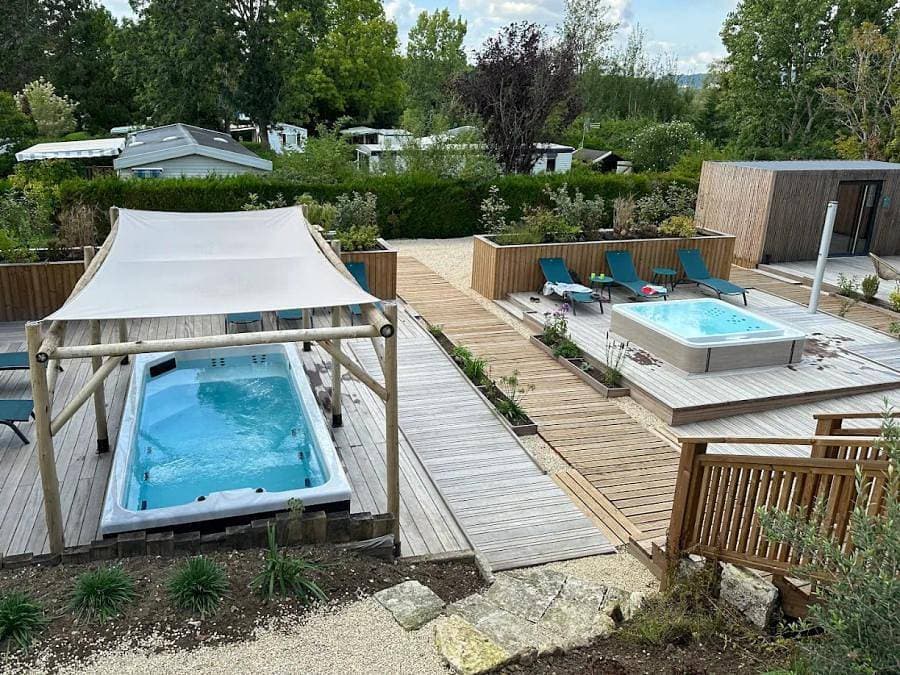 Foto 5 von 23: Camping Chateau de Bouafles - Unterkunft 2 personen - Dk'bane