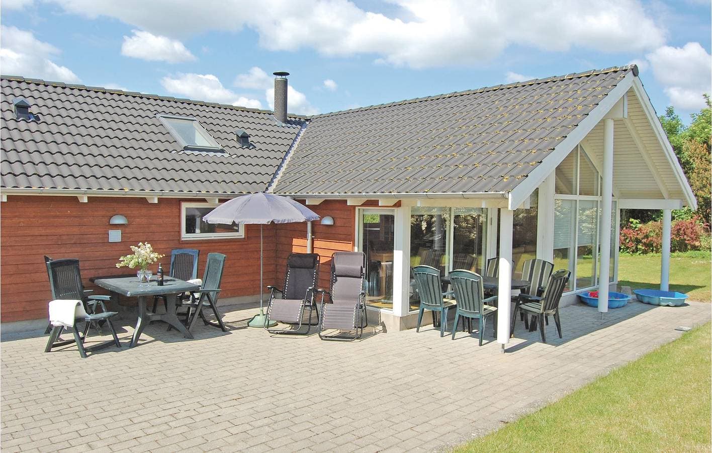Foto 3 von 29: Ferienhaus für 8 Personen mit Garten
