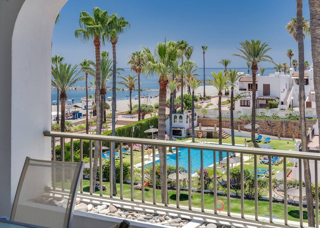 Playa Duquesa 2296 Pool and Sea View 1