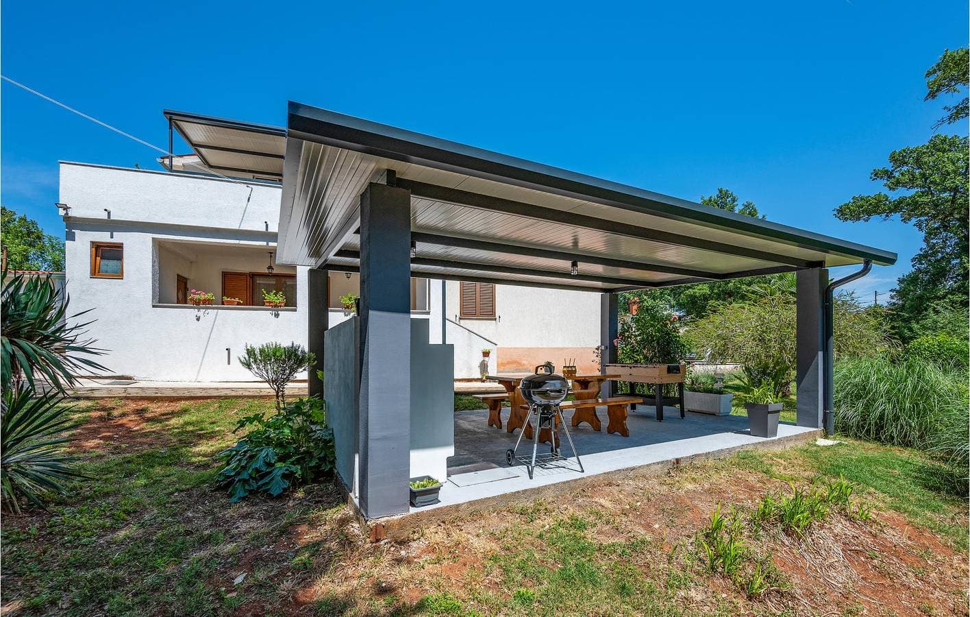 Foto 13 von 31: Geräumige 2-Zimmer-Wohnung mit Terrasse und Annehmlichkeiten