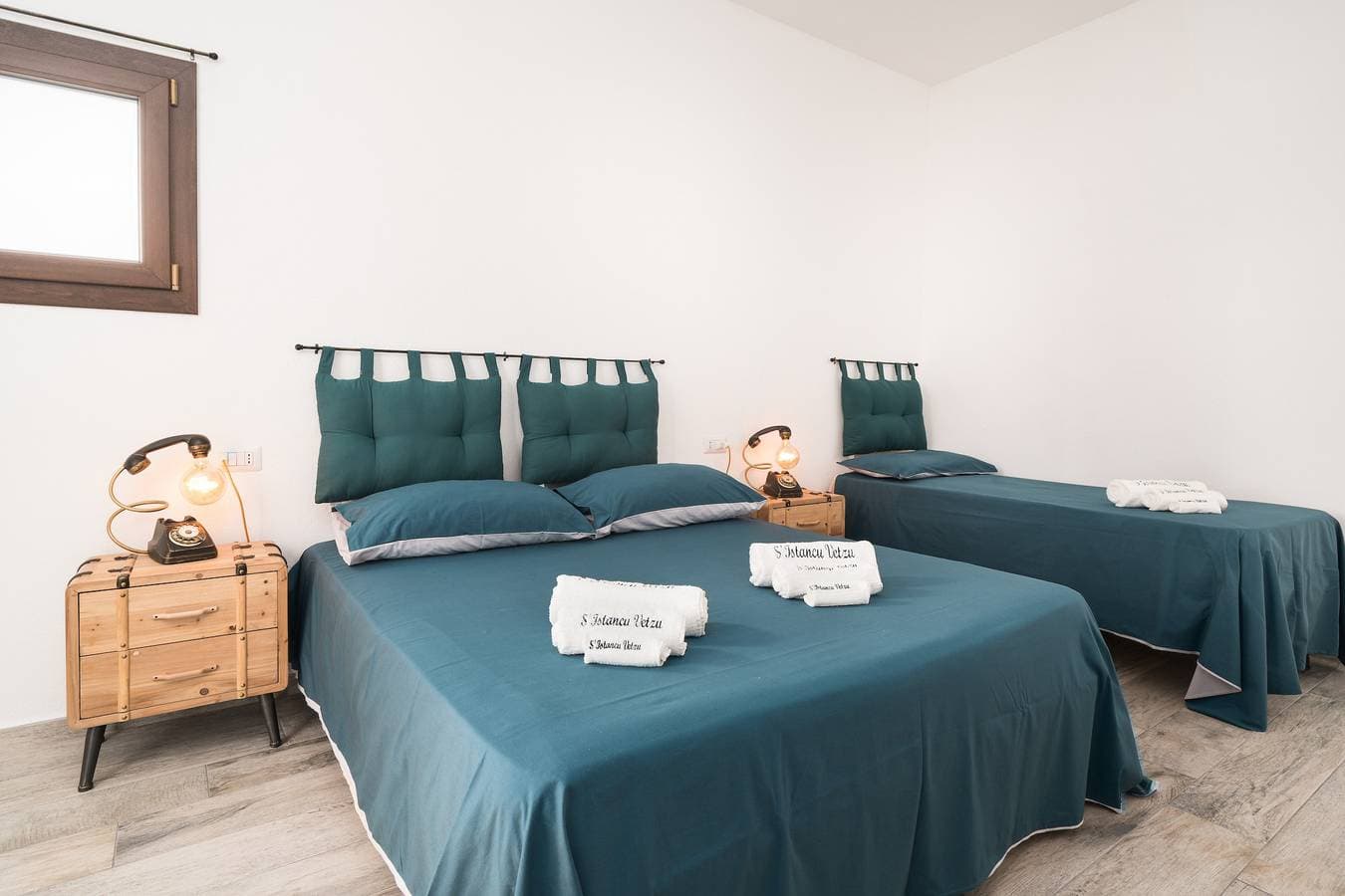 Foto 2 von 26: Ferienwohnung 'S' Istancu Vetzu' mit Bergblick, WLAN und Klimaanlage